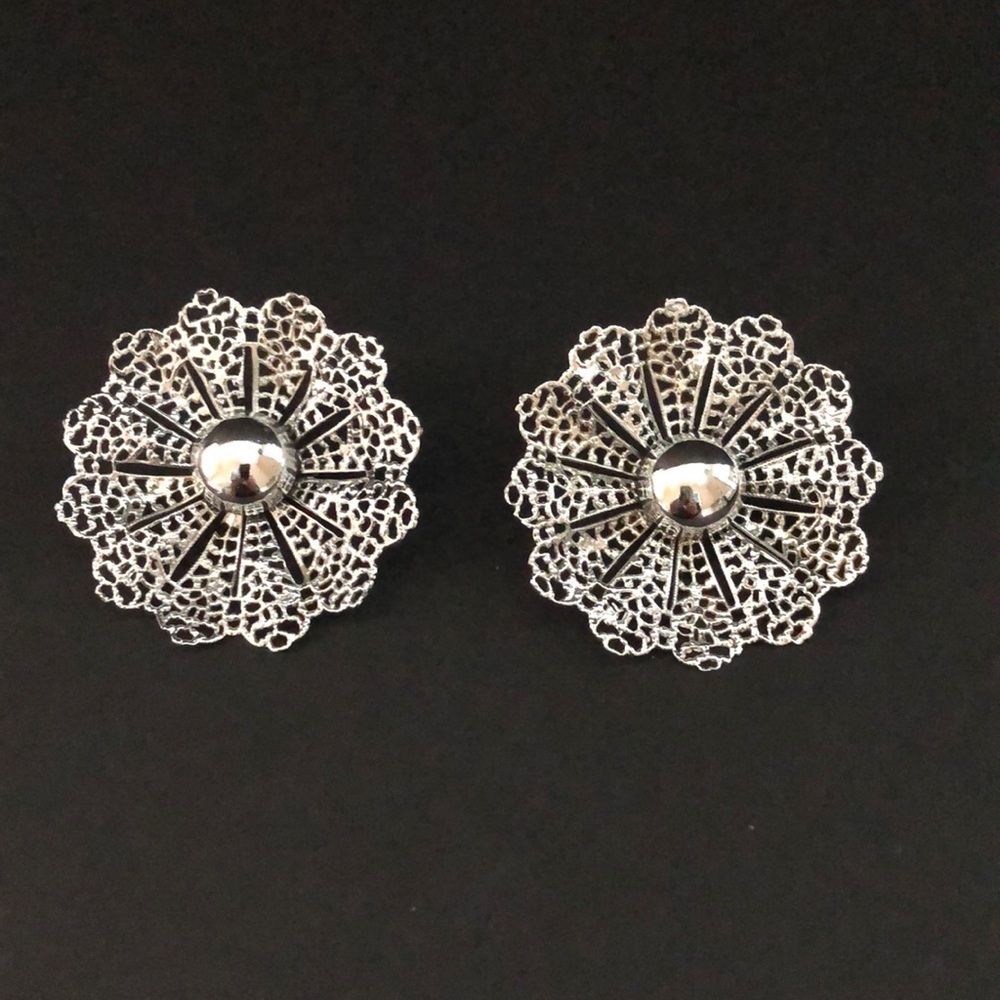 Large Sarah Coventry Silver Tone Flower Clip Earrings marked SAC